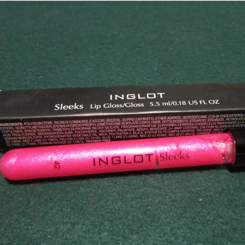 NWT SLEEKS Lip Gloss 42 - Vibrant Pink